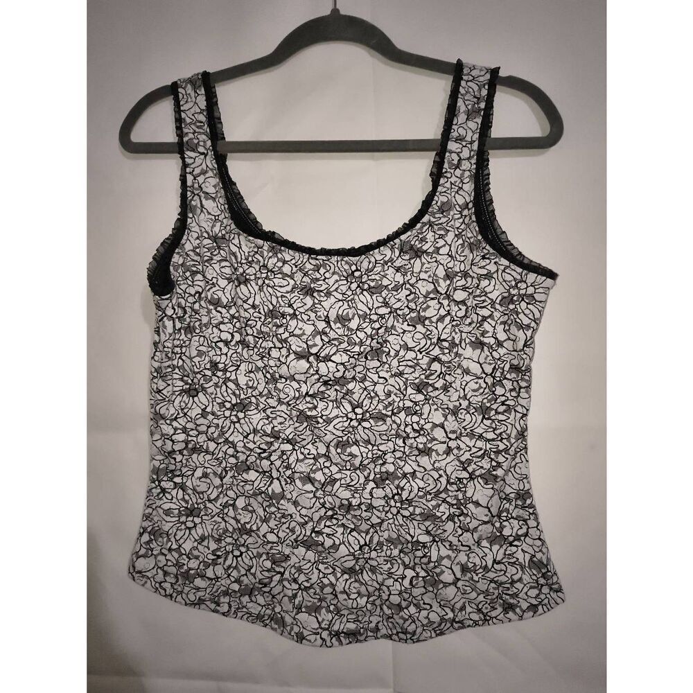 Jacquard Cami lace detail tank top White House Black Market black white floral W